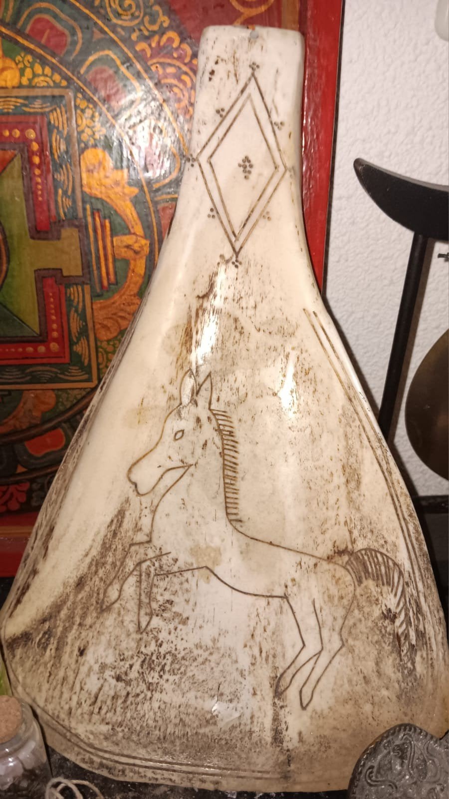 Grote antieke Batak schouderblad / scapula met paard – Noord, Antiek en Kunst, Ophalen of Verzenden