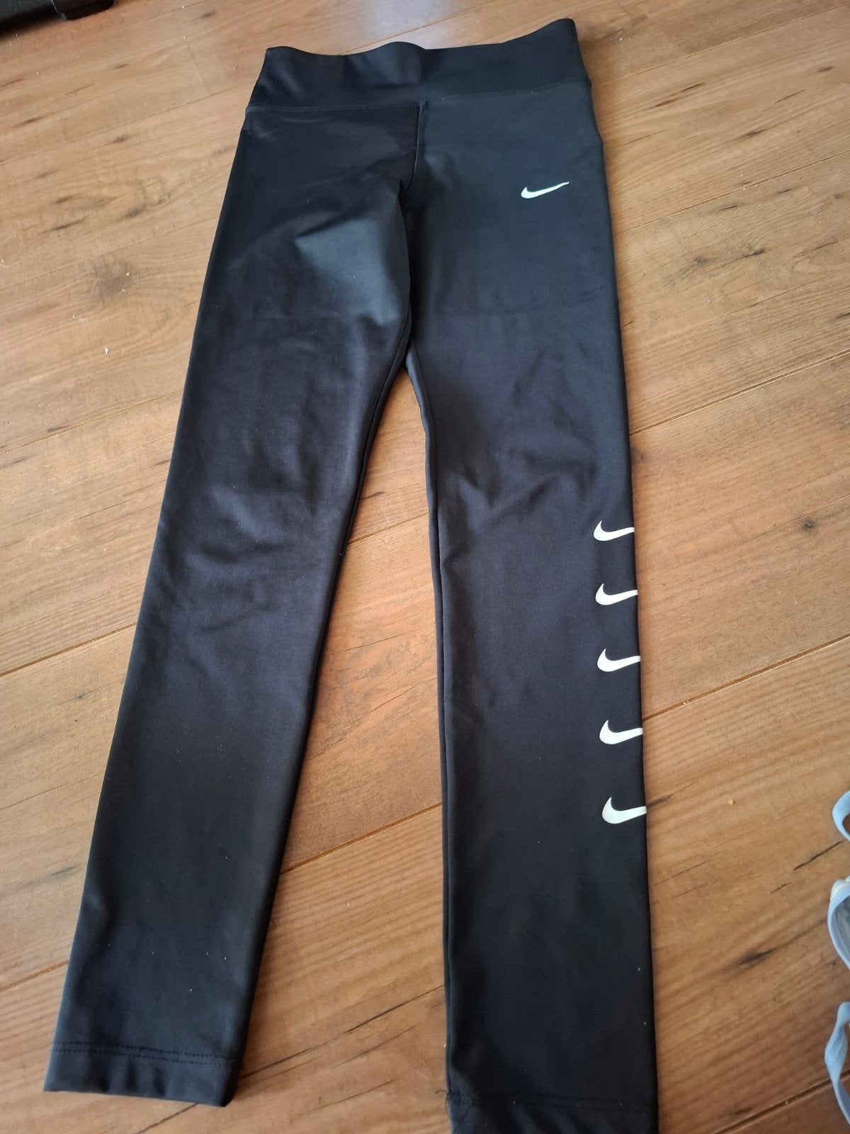 Nike Legging Zwart Maat S, Kleding | Dames, Leggings, Maillots en Panty's, Legging, Maat 36/38 (S), Zwart, Nike