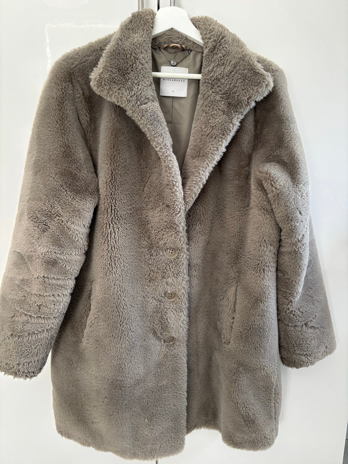 Rino & Pelle Faux Fur Jas Maat 40, Kleding | Dames, Ophalen of Verzenden, Zo goed als nieuw, Maat 38/40 (M), Grijs