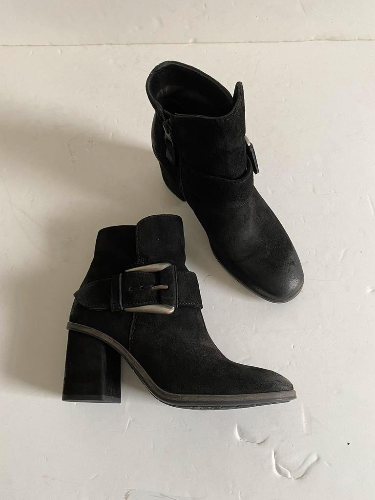 i574 MJUS maat 37 lage enkel-laarsjes laarzen schoenen zwart, Kleding | Dames, Schoenen, Zwart, Ophalen of Verzenden, Zo goed als nieuw