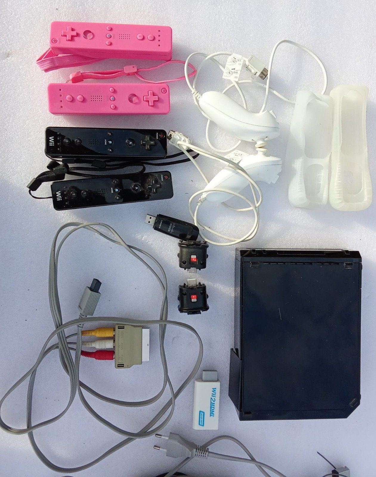 Complete Wii console met 23 spellen en accessoires, Ophalen of Verzenden, Gebruikt, Met 3 controllers of meer, Met games