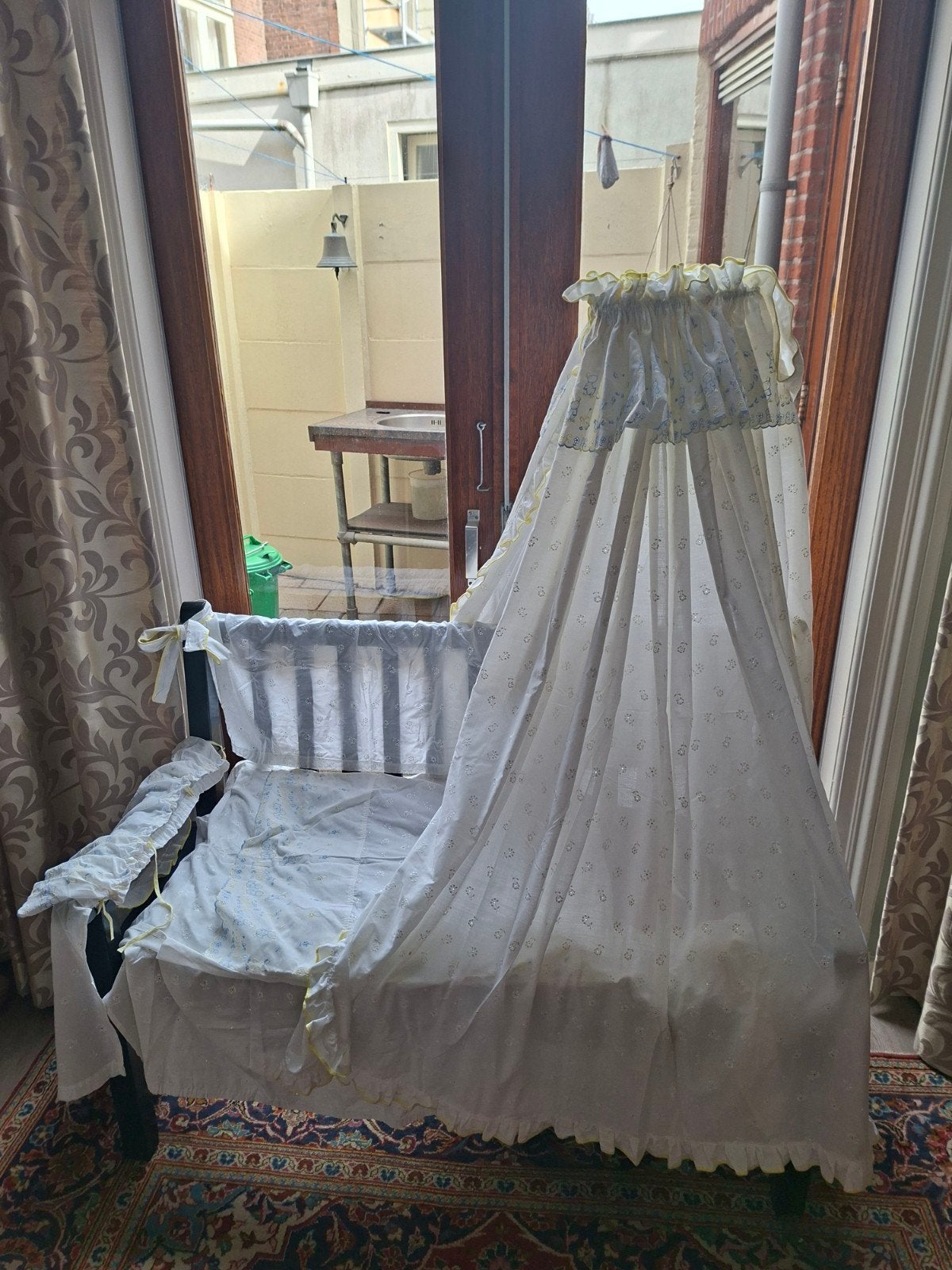 wiegbekleding met royaal hemeltje, Kinderen en Baby's, Babywiegjes en Ledikanten, Ophalen of Verzenden, Gebruikt, Wieg