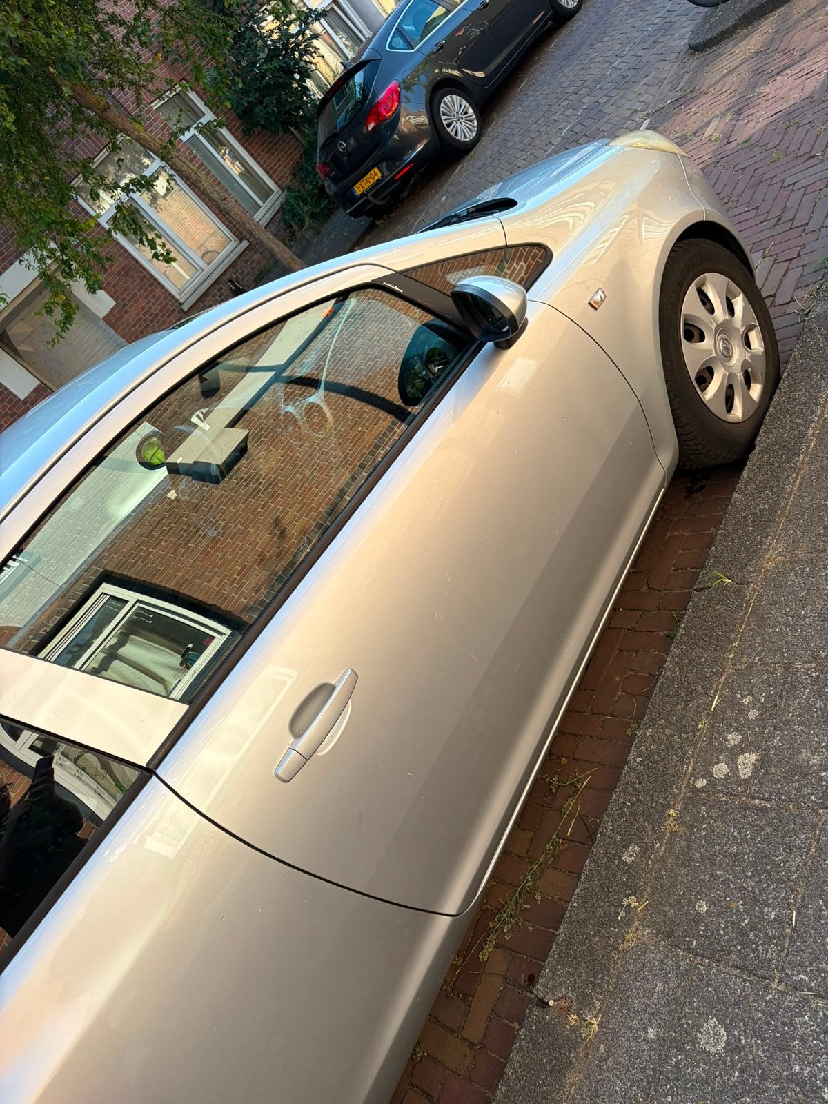 Opel Corsa 1.2 16V 3D WR 2008 Grijs, Auto's, Voorwielaandrijving, 40 €/maand, Multifunctioneel stuurwiel, 1229 cc