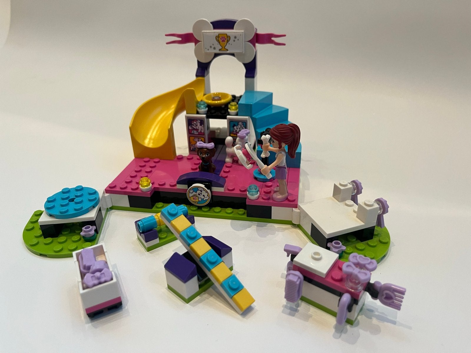 LEGO Friends 41300 Puppy Kampioenschap compleet met doos, Lego, Friends, Ophalen of Verzenden, Zo goed als nieuw