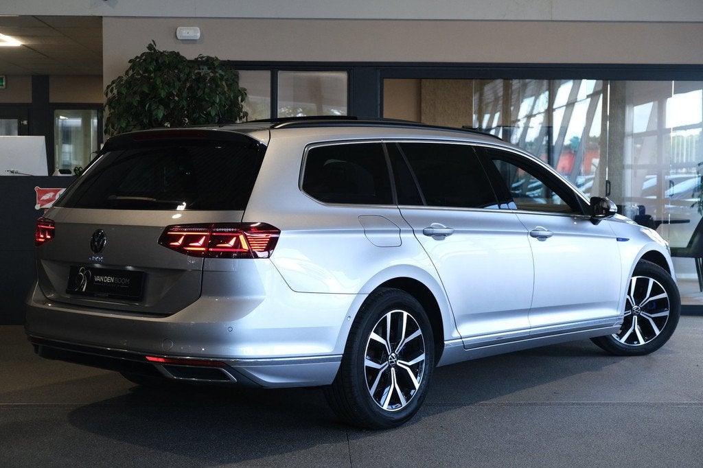 Volkswagen Passat 1.4 TSI PHEV GTE 218 PK Pano Trek Virtual, Stof, Gebruikt, 4 cilinders, Grijs