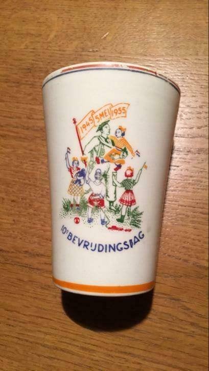 10 jaar bevrijdingsdag beker petrus regout, Ophalen of Verzenden