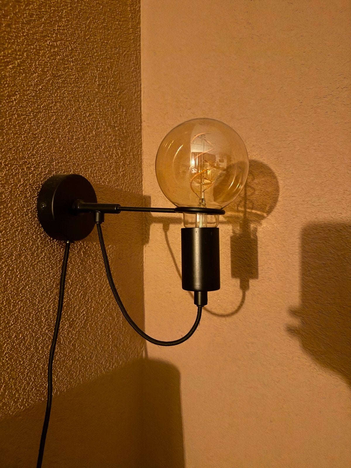 Twee KARWEI wandlampen Cooper zwart, Zwart, Zo goed als nieuw, Nachtlamp, Overige merken