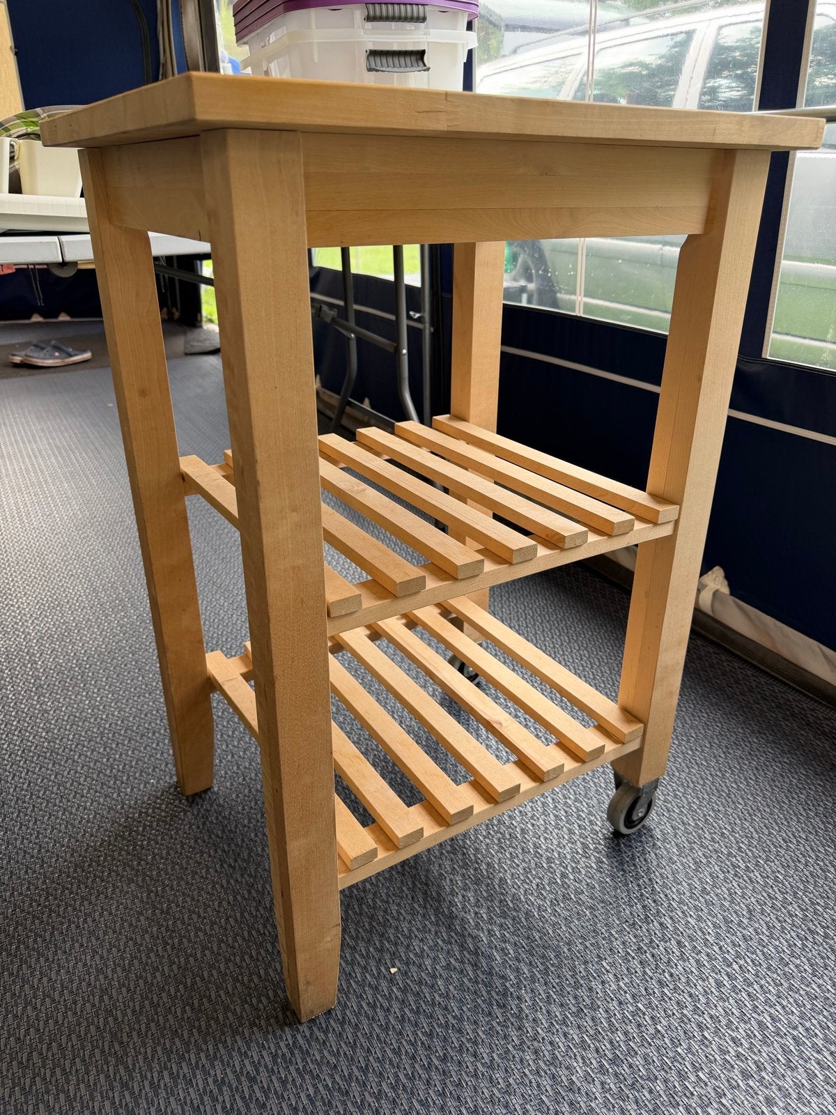 Houten keukentrolley met wieltjes en planken, Ophalen, Gebruikt, 55 tot 75 cm, 60 cm of meer