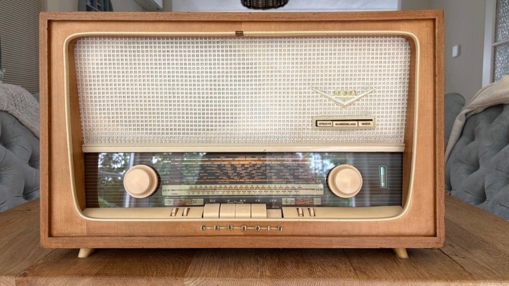 Grundig 3036 radio gereviseerd, Ophalen of Verzenden