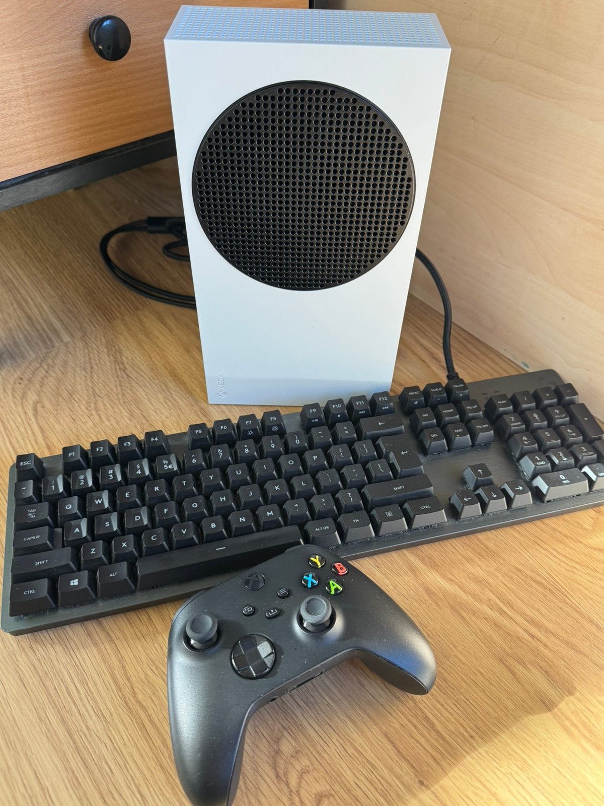 Xbox Series S + Controller + Logitech toetsenbord, Ophalen, Zo goed als nieuw, Xbox Series S