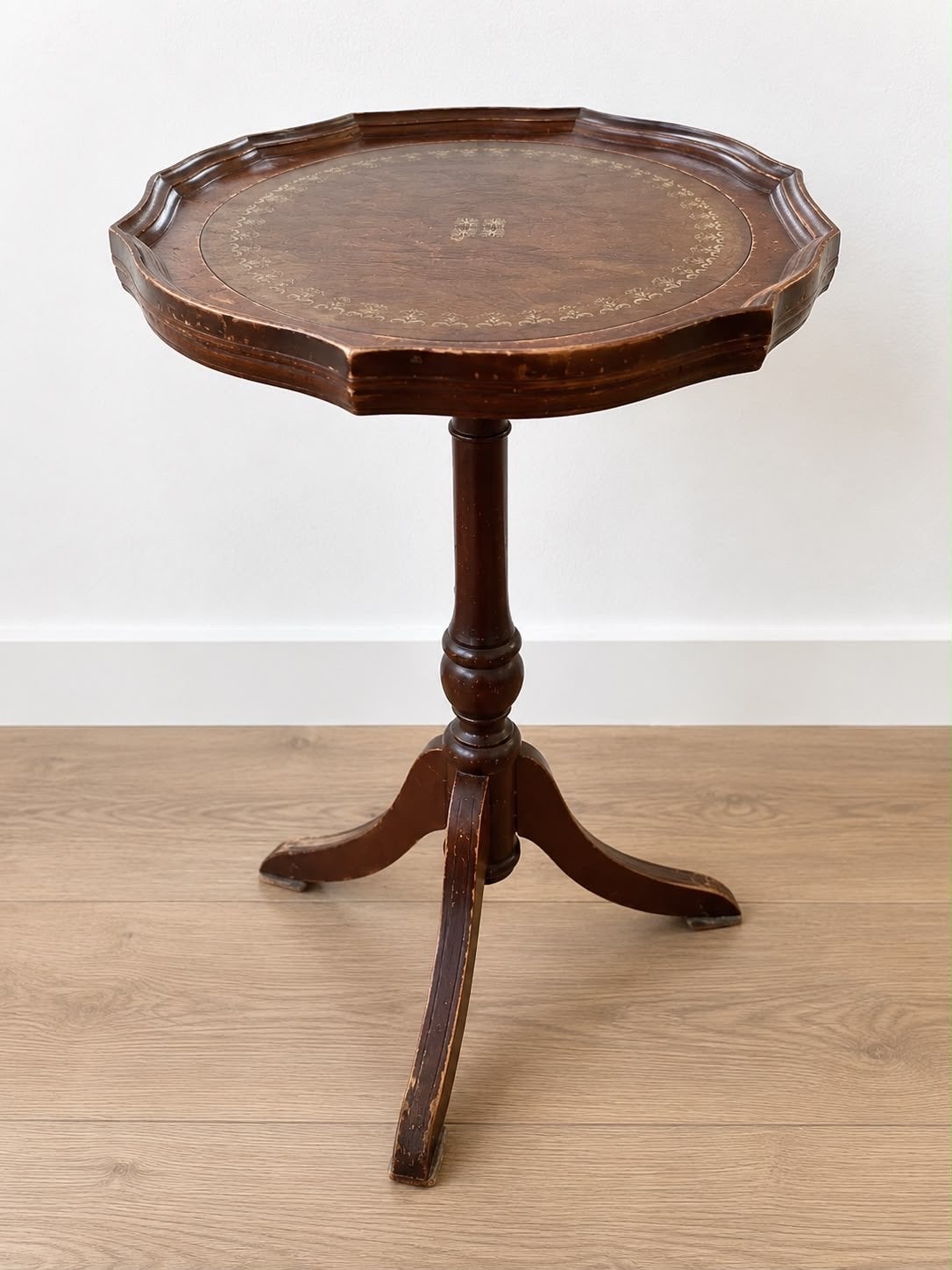 Bijzettafel met Gedetailleerd Blad, Minder dan 55 cm, Gebruikt, Overige vormen, Hout