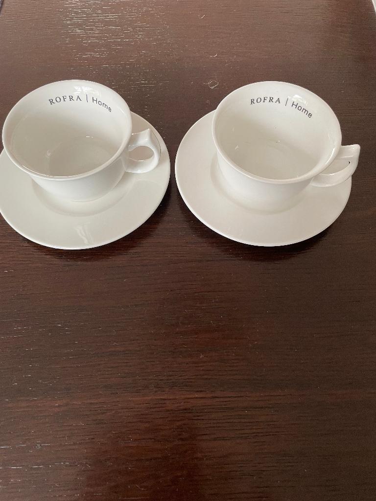 Twee  Kop met schotels Rofra / Home, Ophalen of Verzenden, Zo goed als nieuw, Overige stijlen, Kop(pen) en/of Schotel(s)