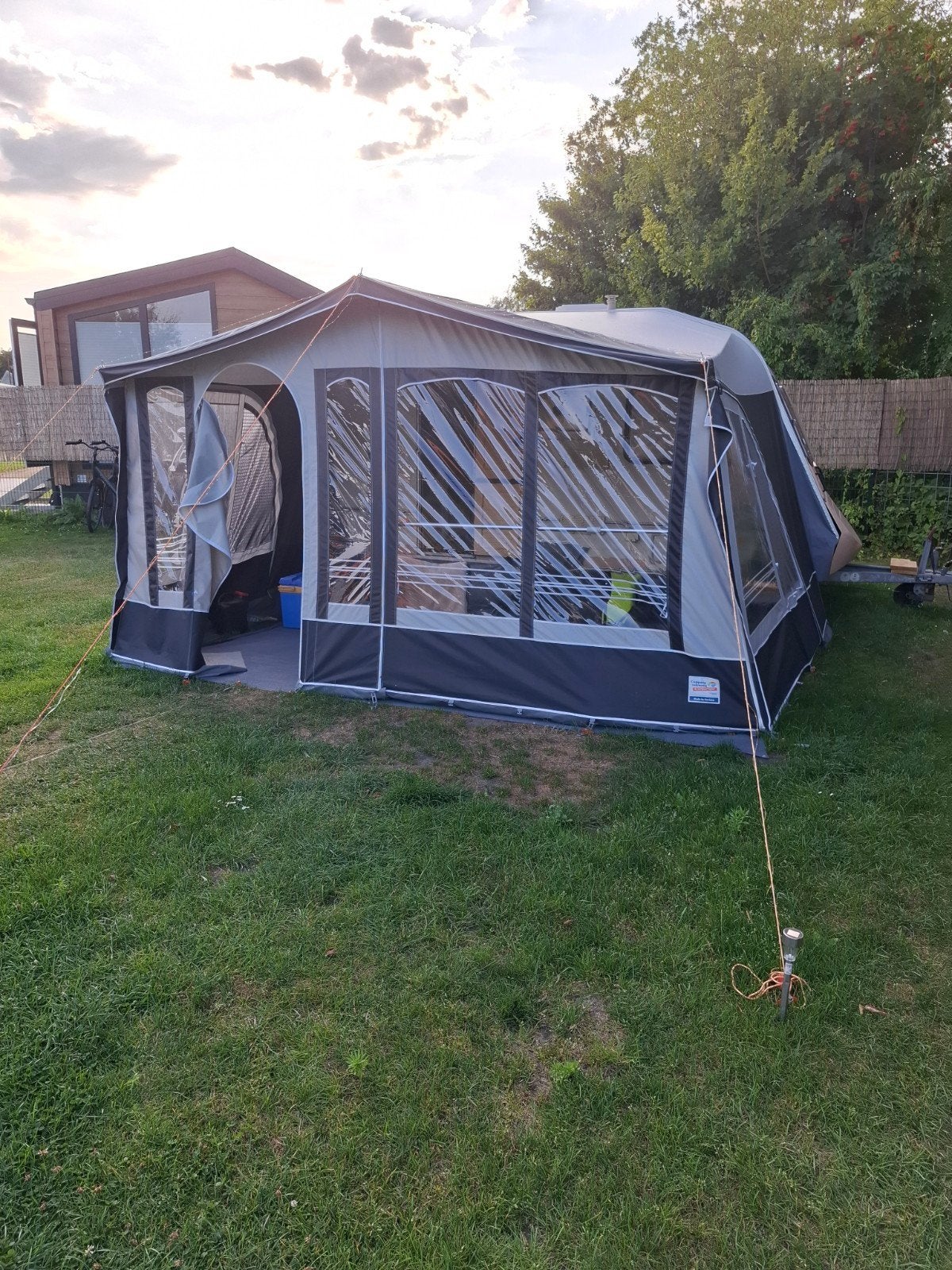 caravan met voortent  gw 717 kg leeg NU OF NIET, Ophalen, Gebruikt, Overige merken