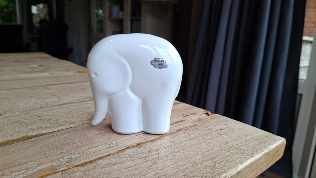 Vintage Olifant Delfts Wit / Sgrafo Modern (Peter Müller), Ophalen of Verzenden, Zo goed als nieuw, Dier