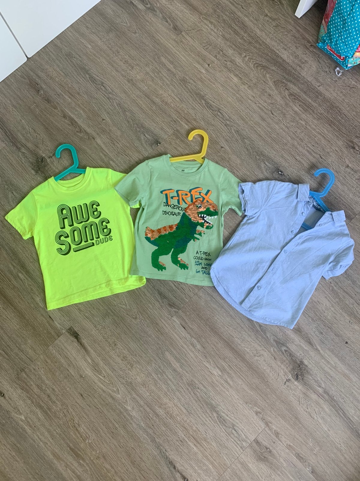 3 shirts maat 104, Ophalen of Verzenden, Zo goed als nieuw