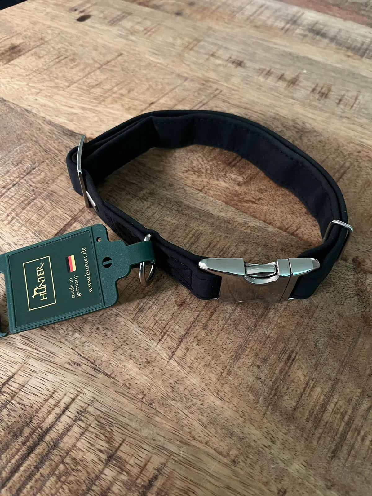 Hunter Halsband, Ophalen, Nieuw