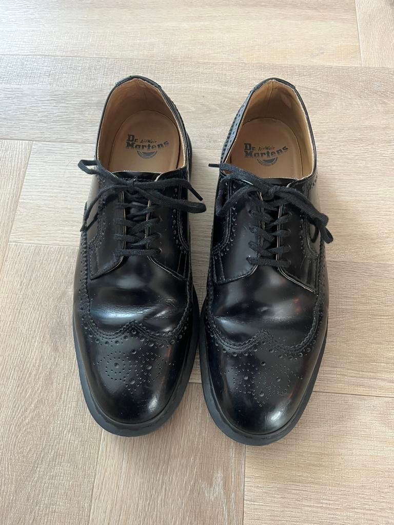 Dr. martens (3989 SMOOTH LEREN BROGUE) schoenen maat 43, Ophalen, Zo goed als nieuw, Zwart, Boots