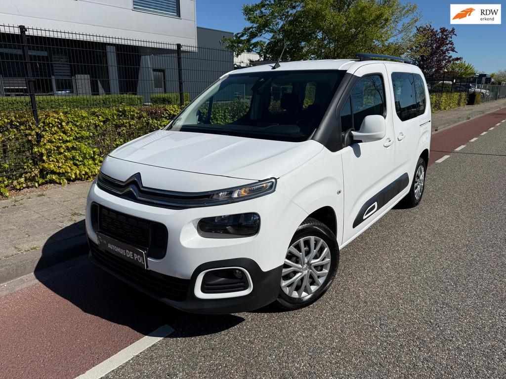 Citroen Berlingo 1.2 PureTech Shine Distributieriem-Nieuw Cr, Auto's, Citroën, Voorwielaandrijving, Stof, Gebruikt, Zwart
