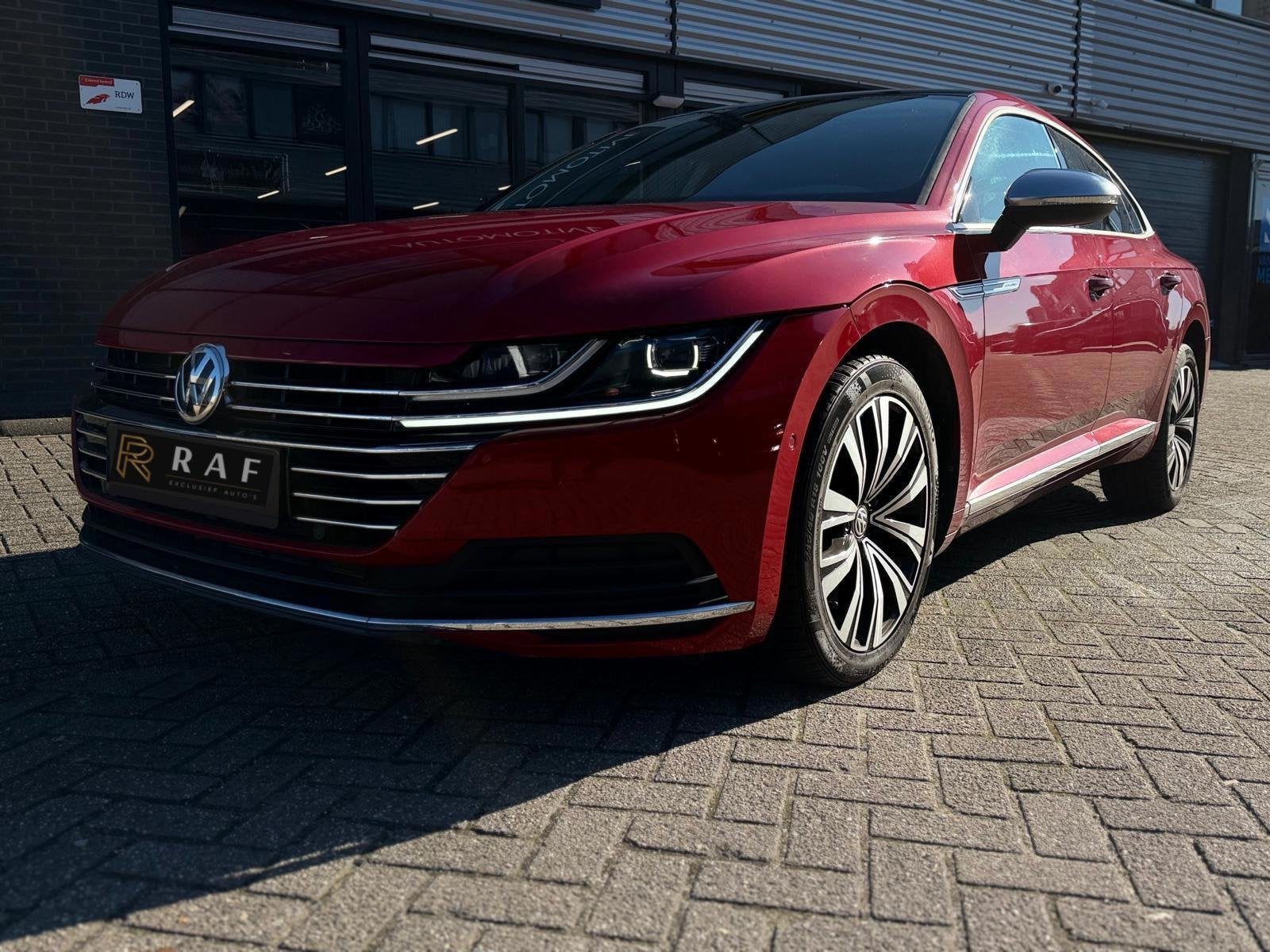 Volkswagen Arteon 2.0 TDI,PanoAutomaat,Cruise,adaptief, Auto's, Dealer onderhouden, Arteon, Gebruikt, Zwart