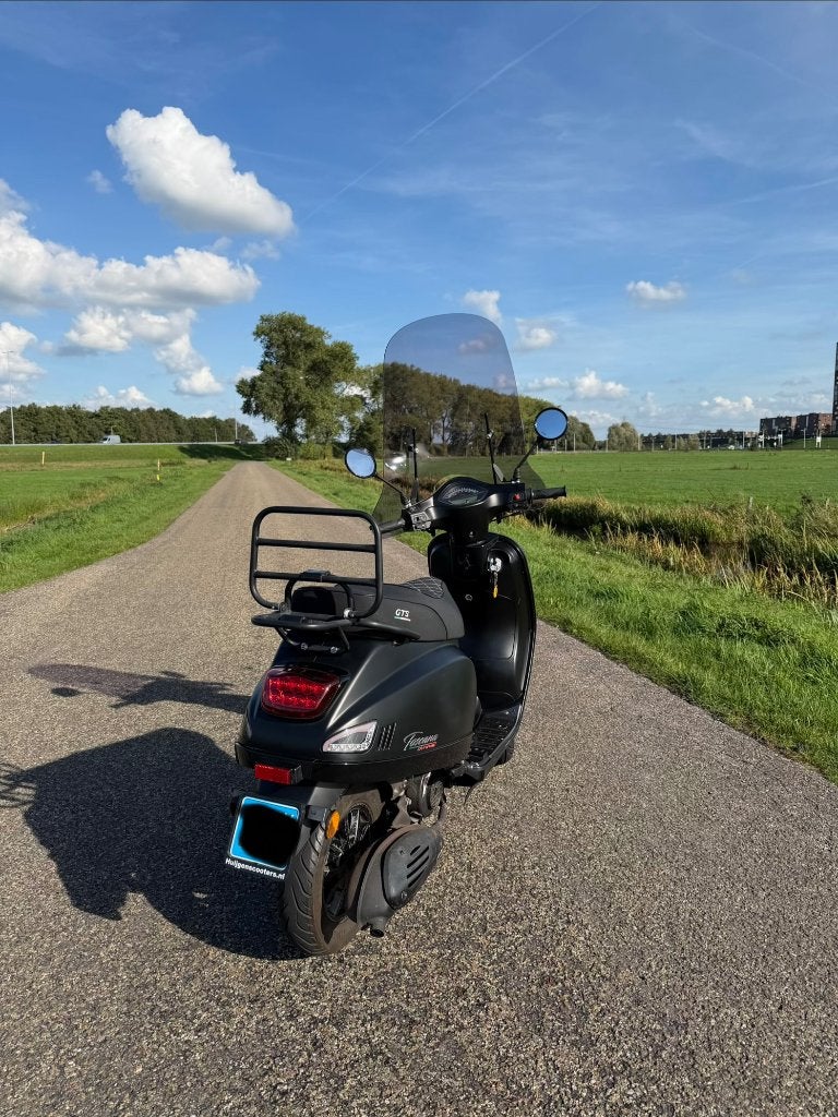Foto 3 van GTS Scooter / GTS Toscana Dynamic 2022
