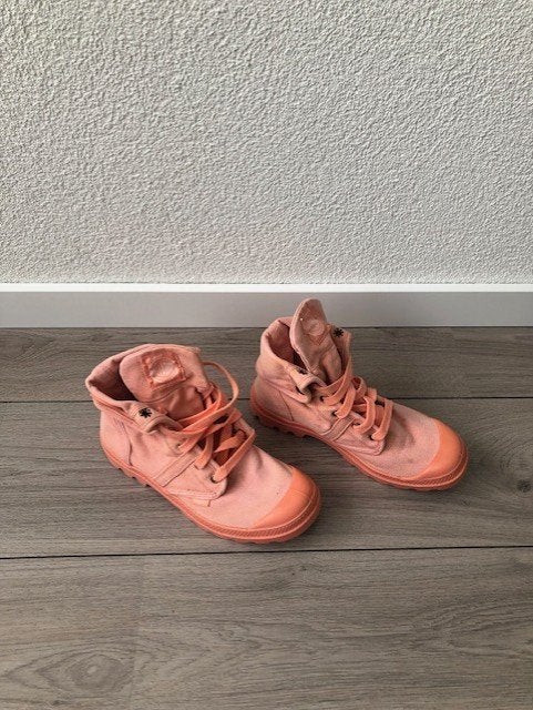 PALLADIUM dameslaarzen te koop! Maat 39,5., Kleding | Dames, Schoenen, Lage of Enkellaarzen, Palladium, Ophalen of Verzenden, Roze