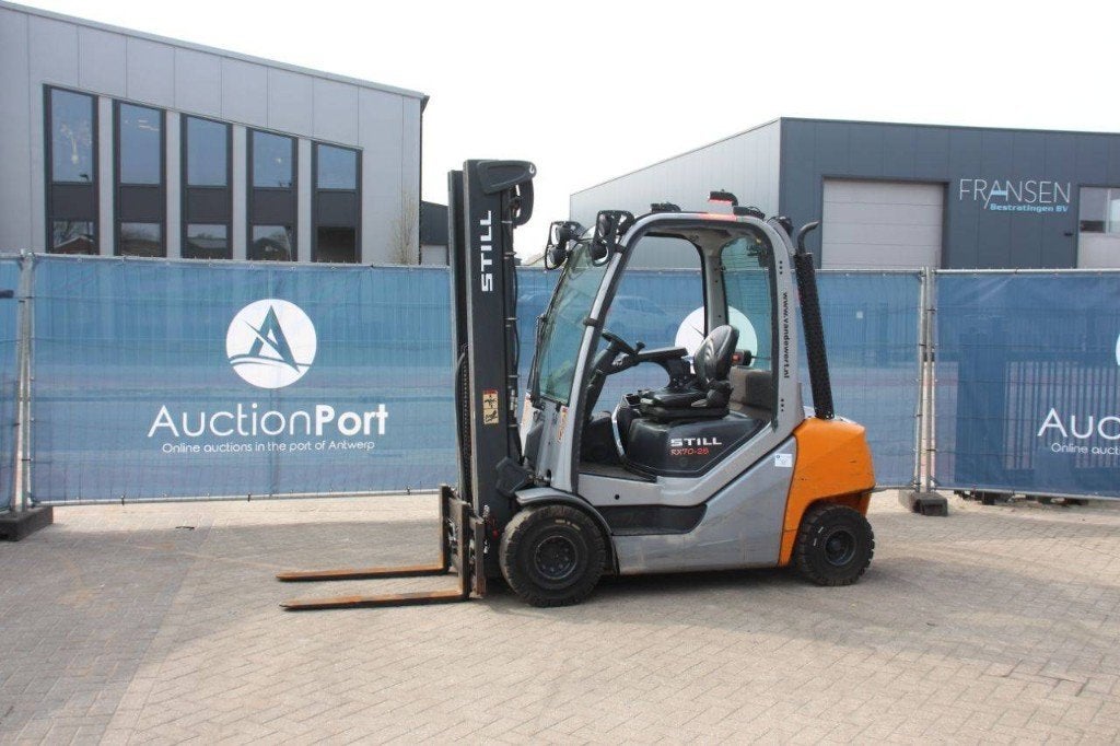 Veiling: Heftrucks en Palletwagens, Meer dan 4000 kg, Ophalen, Diesel, Heftruck