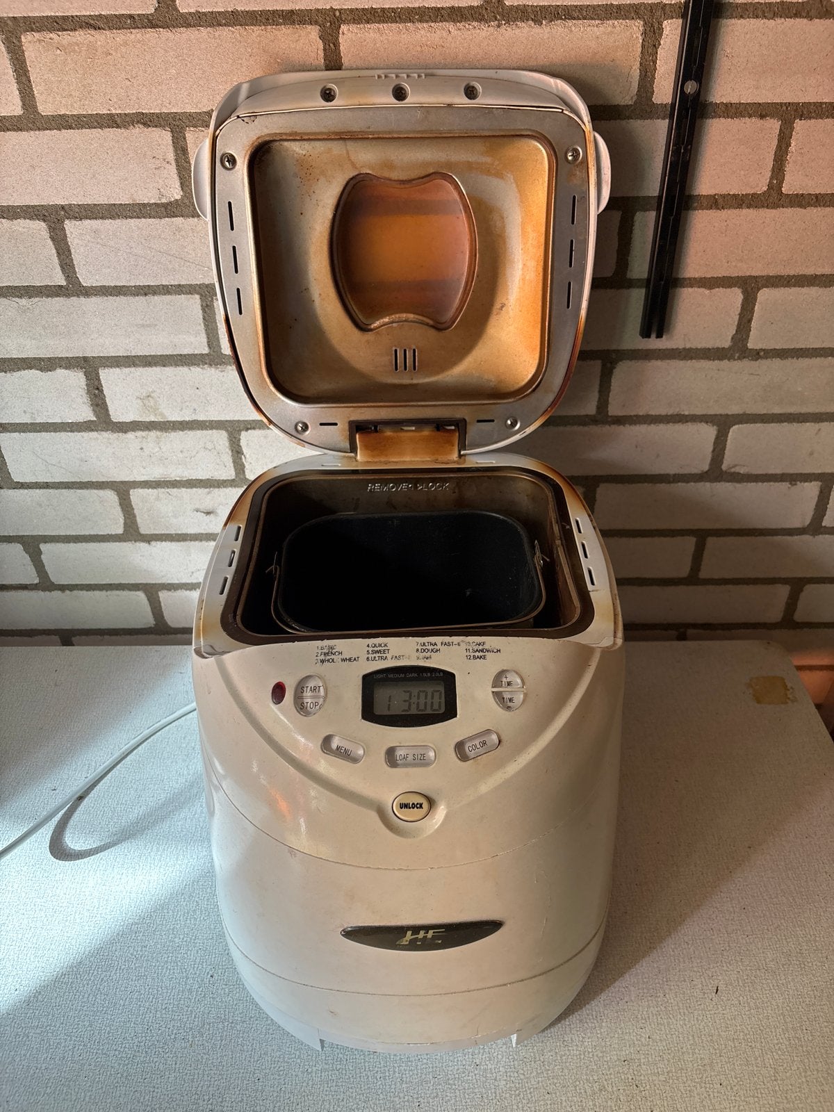 Broodbakmachine - HLC - Gebruikt, Gebruikt, 800 tot 1200 gram deeg, Kijkvenster, Ophalen