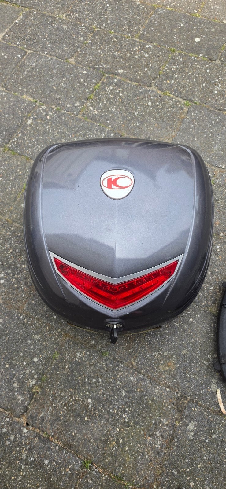 Kymco Topkoffer met Bevestigingsbeugel en Slot, Ophalen of Verzenden, Gebruikt, Overige typen, Kymco
