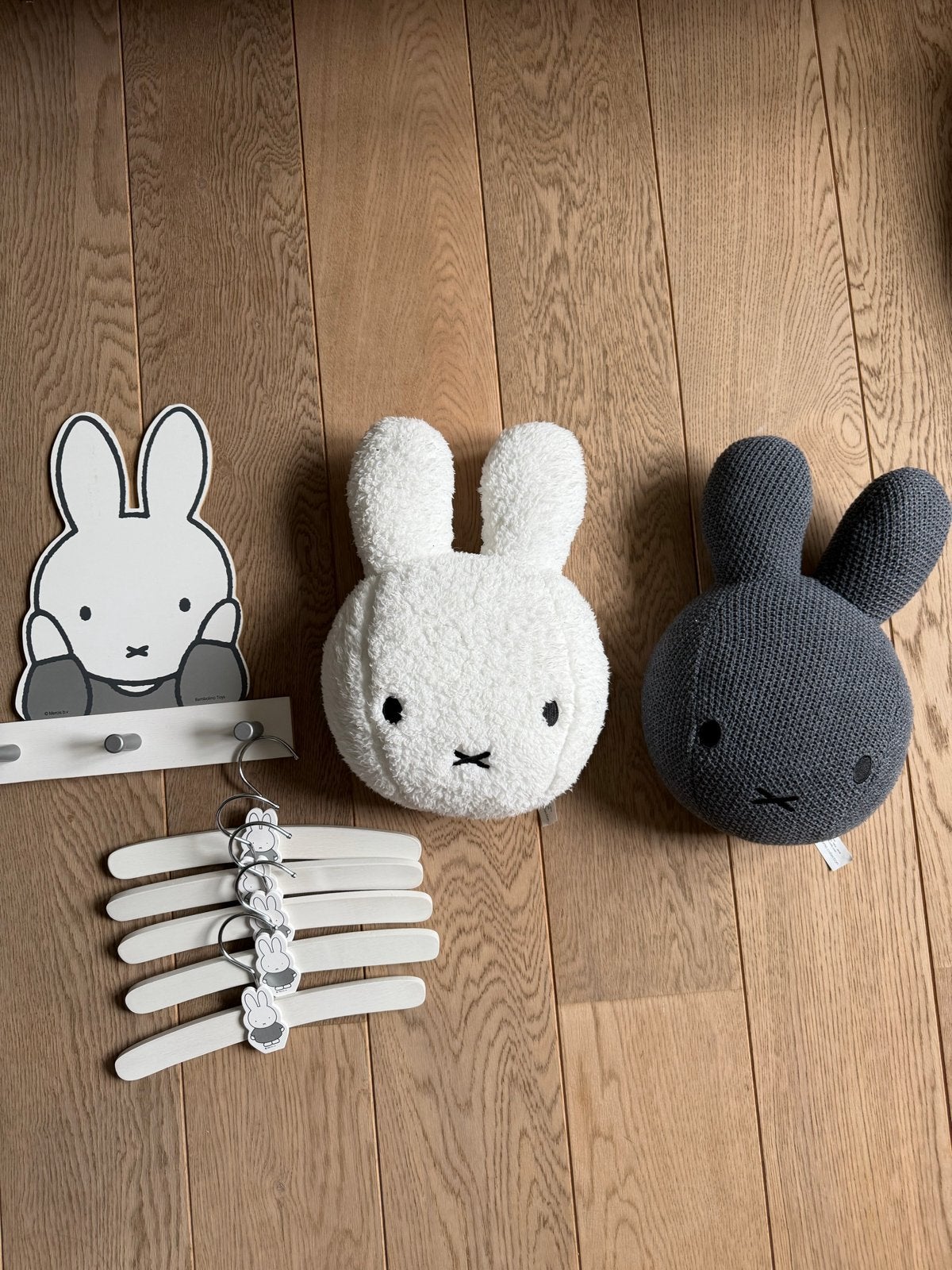 Nijntje knuffels en kapstokje, Overige merken, Konijn, Nijntje, Ophalen of Verzenden