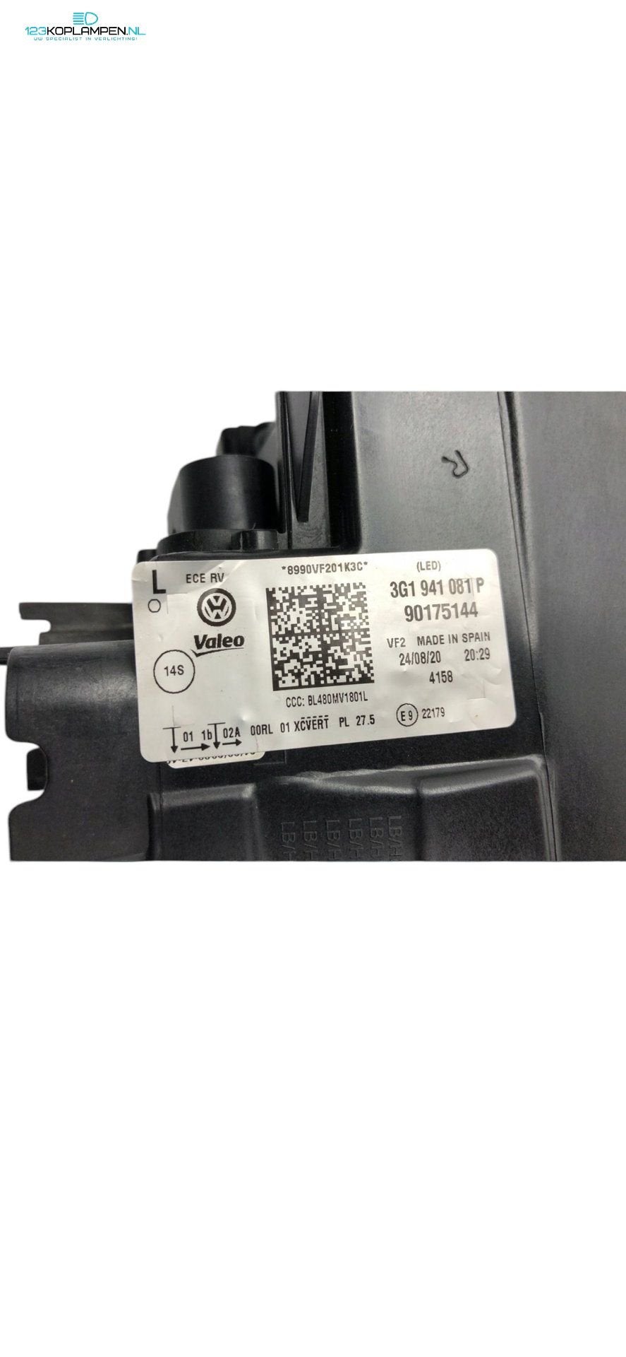 Volkswagen Passat B8 Facelift IQ Matrix LED Koplamp Links 3G, Gebruikt, -, -, Verzenden