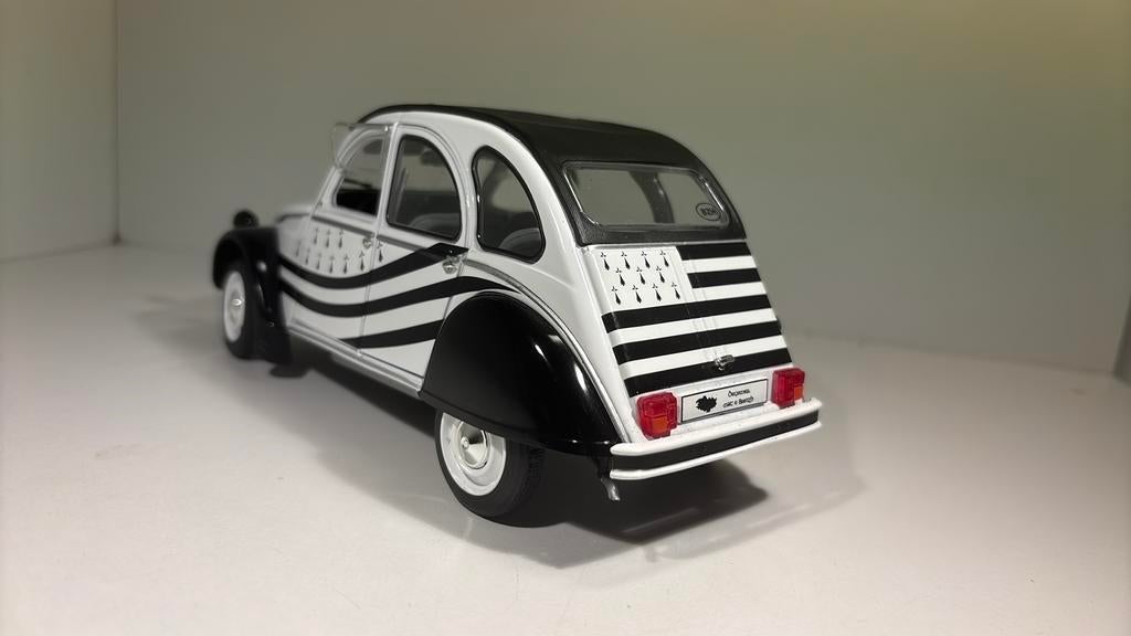 Citroen 2cv solido  1.18, Hobby en Vrije tijd, Modelauto's | 1:18, Maisto, Ophalen of Verzenden, A, A