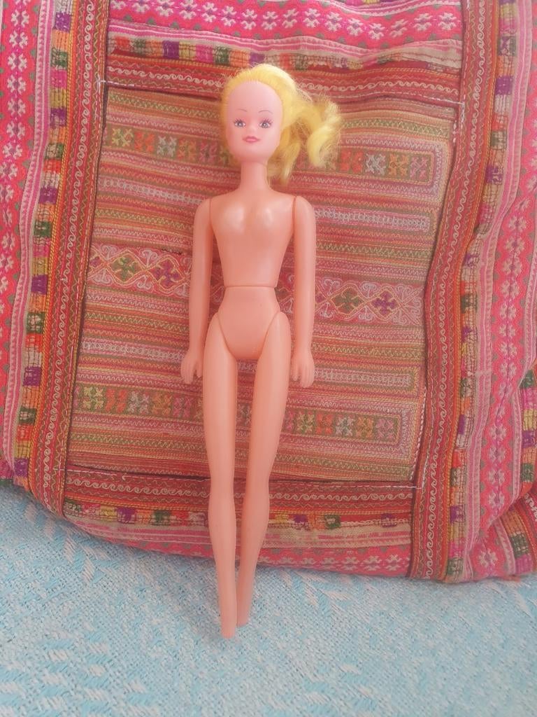 Vintage retro barbie achtig pop, Verzamelen, Poppen, Ophalen of Verzenden