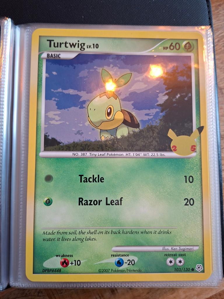 Turtwig Lv.10 Pokémon Kaart Jumbo - DPBP#448, Ophalen of Verzenden, Zo goed als nieuw, Losse kaart