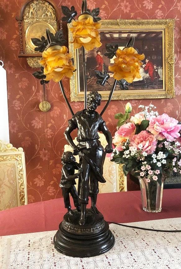 Groot Franse tafellamp / staande lamp moreau beelden man, Ophalen