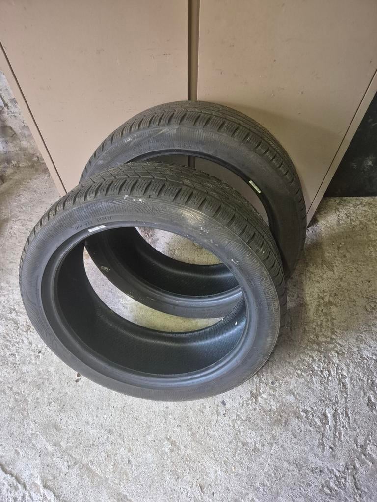 2 gebruikte autobanden merk Vredestein - 225/45 R19 96W, Auto-onderdelen, Banden en Velgen, 19 inch, Gebruikt, Ophalen of Verzenden