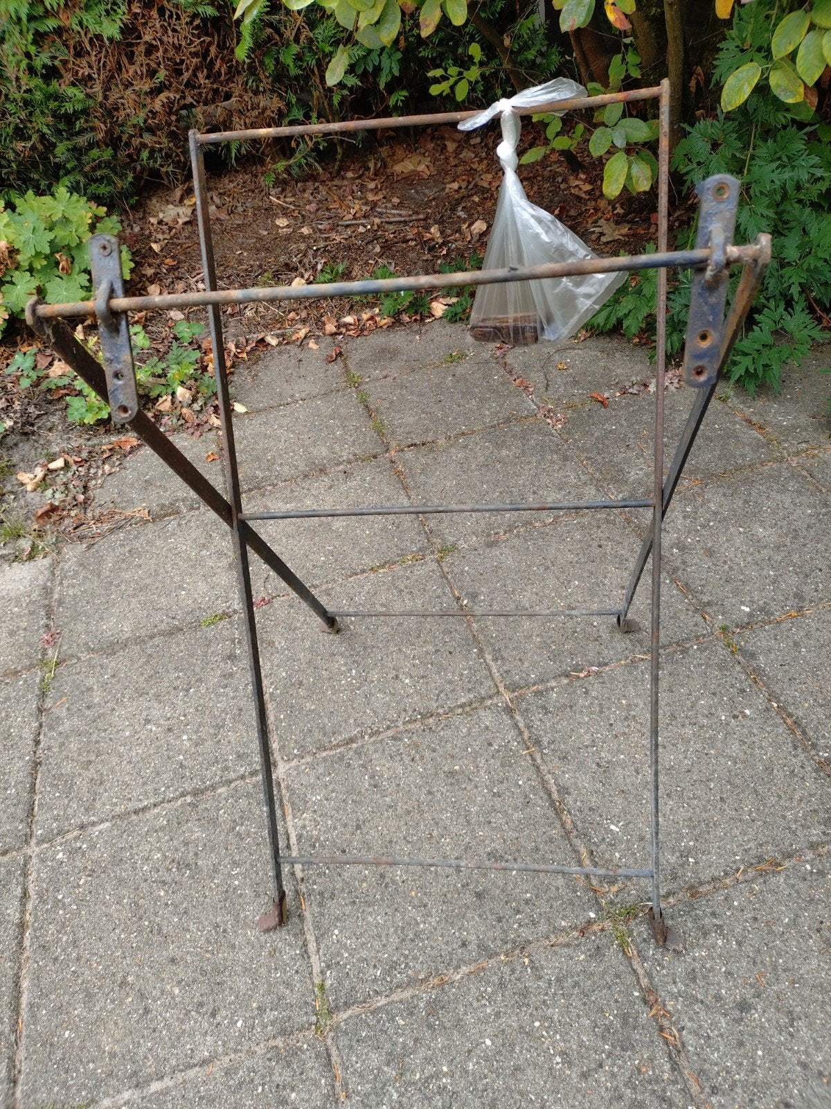 Bistro tafeltje onderstel, Ophalen, Rond
