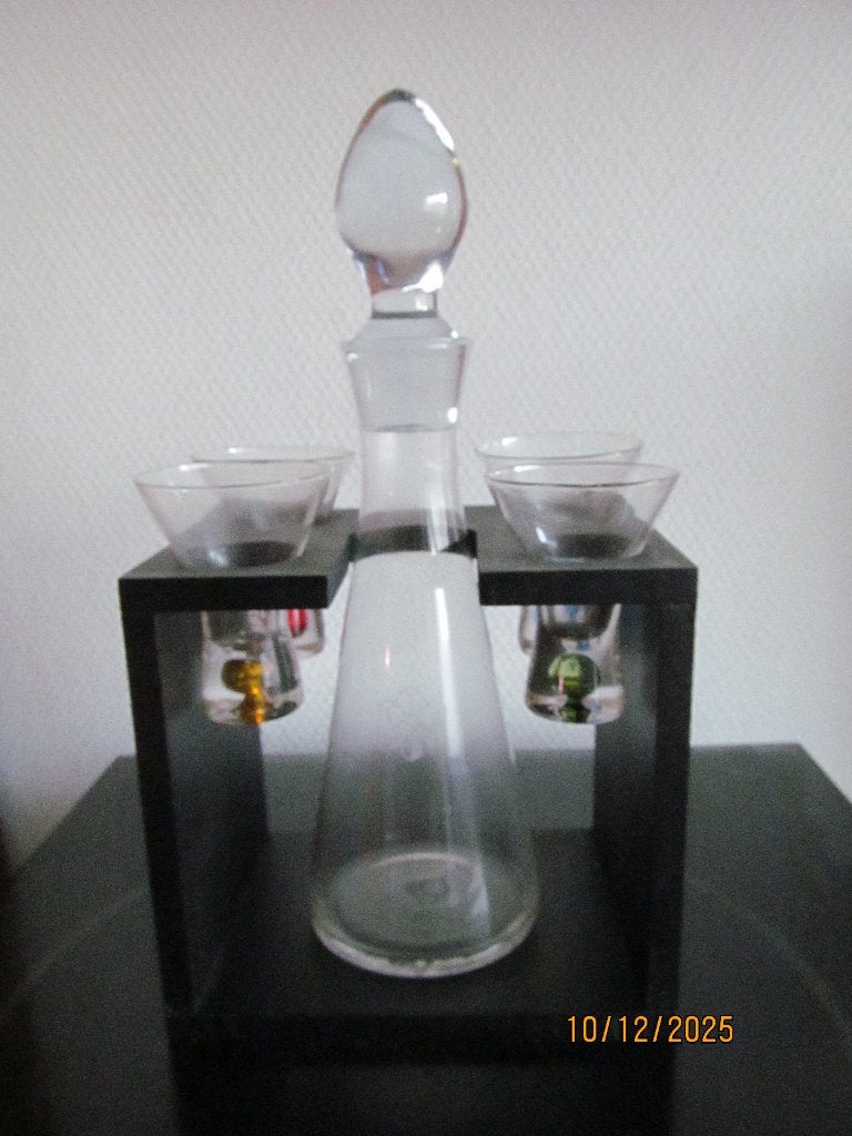 Likeur setje, karaf en 4 glaasjes in houder., Ophalen