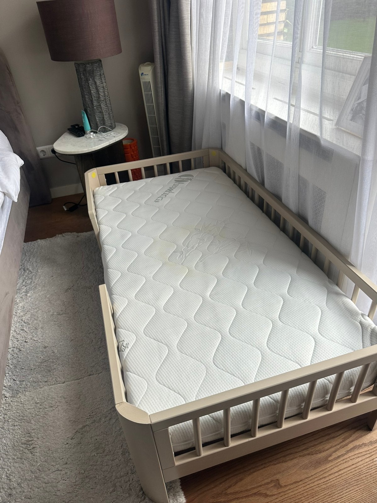 Peuterbed Novi Cleo (Ronde Hoek) 70x140 Sand, Ophalen, 70 tot 85 cm, 140 tot 160 cm, Zo goed als nieuw