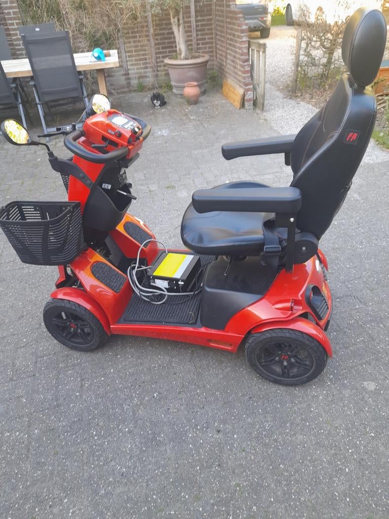 Zeer mooie scootmobiel Mango FR 1 met nieuwe accu s, Diversen, Ophalen of Verzenden, Zo goed als nieuw, Mango, 16 km/u of meer