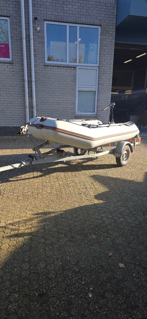 Opblaasboot met elektrische buitenboordmotor en aanhanger, Watersport en Boten, Ophalen, PVC, Afdekzeil, Elektrisch