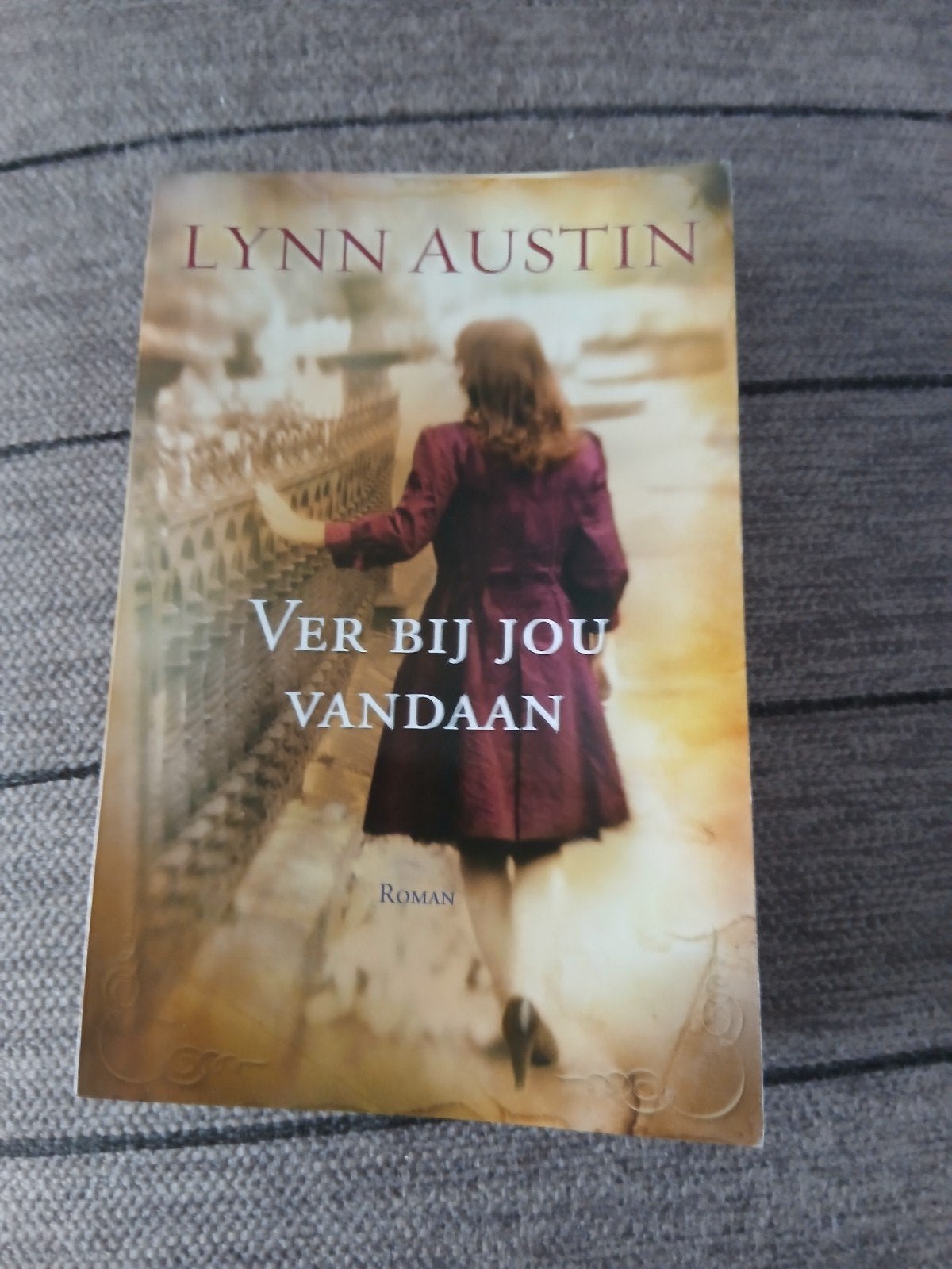 Ver bij jou vandaan - Lynn Austin (Roman), Ophalen of Verzenden, Zo goed als nieuw, Lynn Austin, Nederland