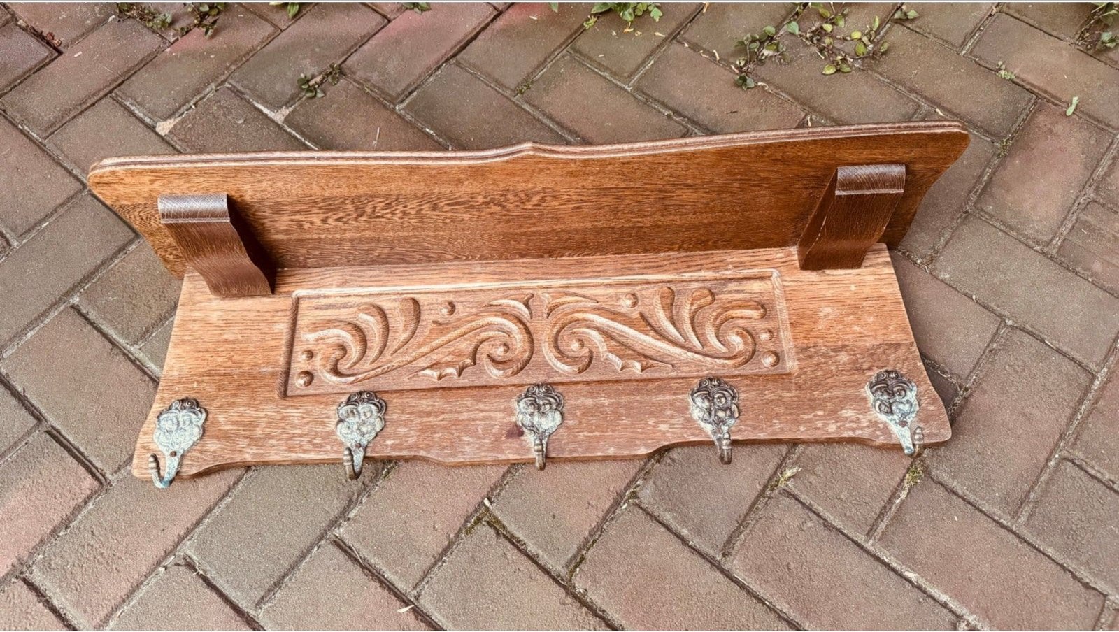 Antieke eikenhouten wandkapstok met sierlijke haken, Wandkapstok, Gebruikt, Ophalen of Verzenden, Minder dan 100 cm