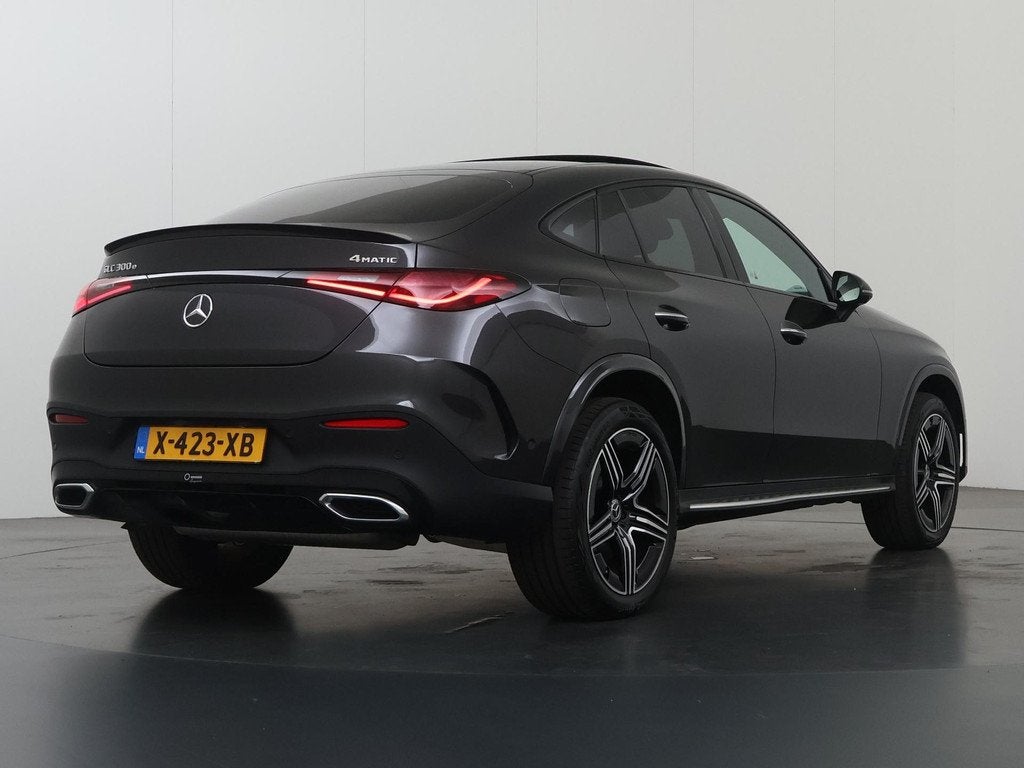 Mercedes-Benz GLC-klasse Coupé 300e 4MATIC AMG Line | Night, Auto's, Mercedes-Benz, Automaat, Gebruikt, 4 cilinders, 2000 kg