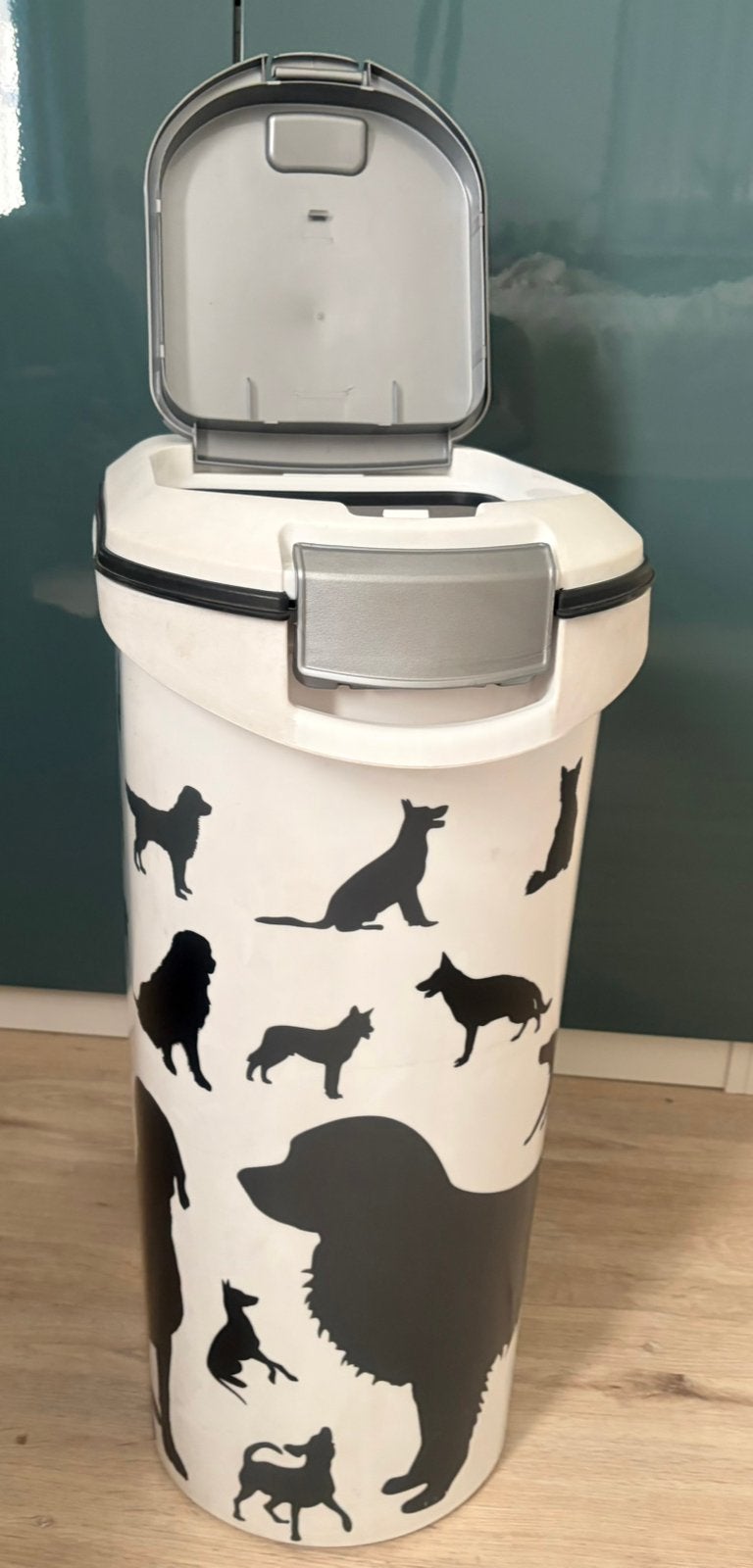 Curver voercontainer, 54 liter, Ophalen, Hond