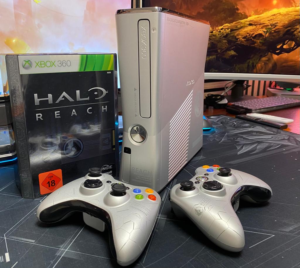 Halo Reach Limited Edition Xbox 360 bundle + collector box, Spelcomputers en Games, Spelcomputers | Xbox 360, Met 2 controllers