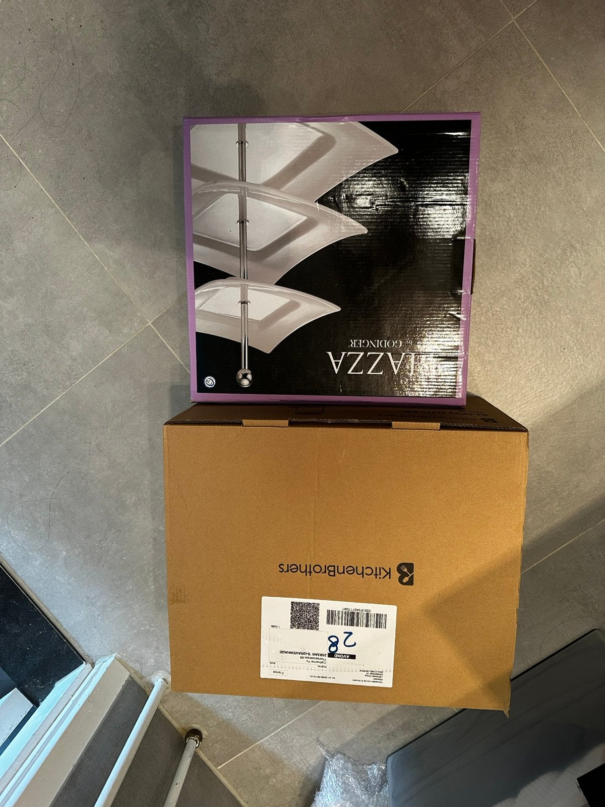 FREE/GRATIS Two Sturdy EMPTY boxes, Ophalen