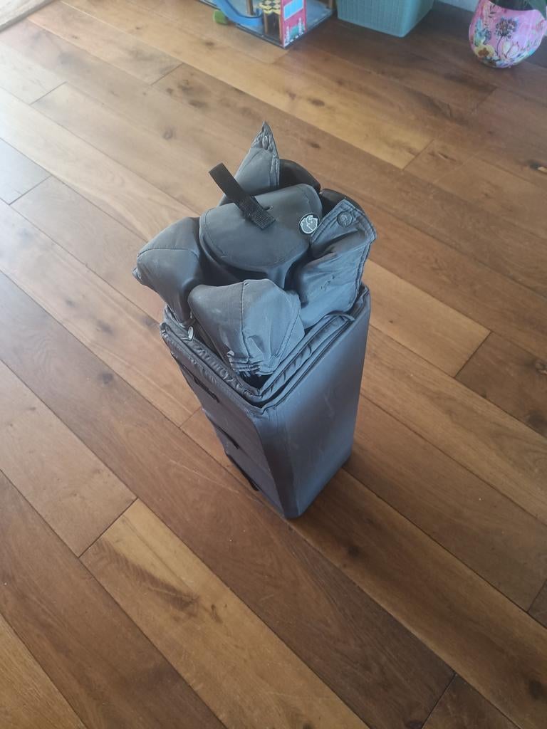 Compact campingbedje zonder matras, Ophalen, Gebruikt, Minder dan 140 cm, Minder dan 70 cm
