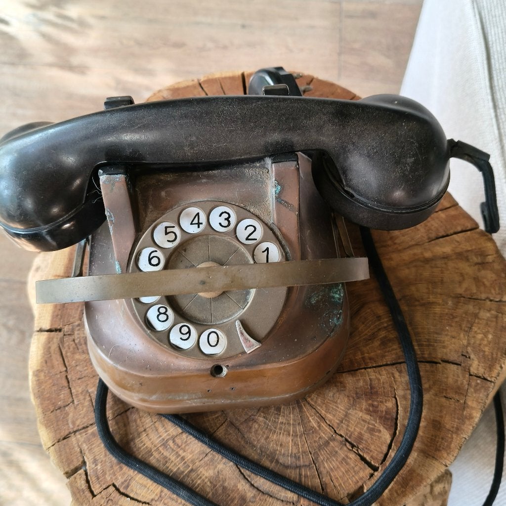 4 bakelieten telefoons, Telecommunicatie, Ophalen, Gebruikt, Bakeliet