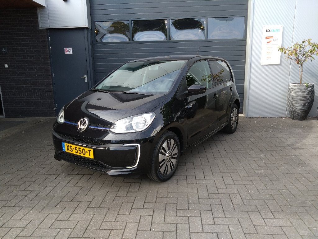 Volkswagen E-up! 5 Deurs 2018 Zwart, Luxe en Nette auto!, 0 cilinders, 37 €/maand, Leder en Stof, Zwart