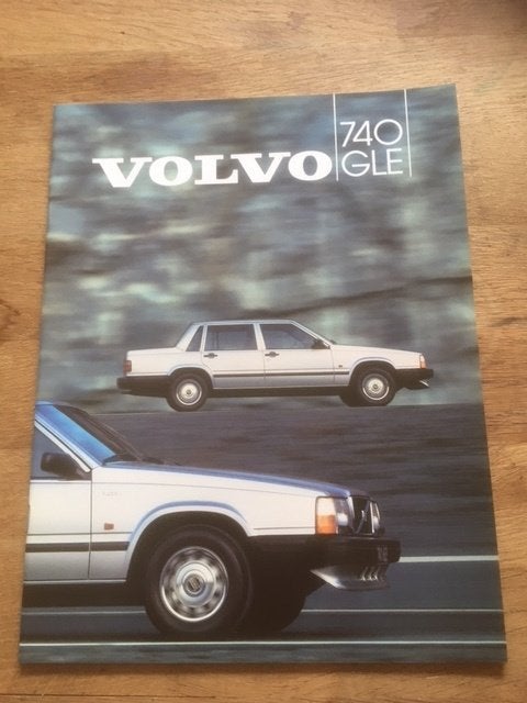Volvo 740 GLE Brochure uit 1984 - NL, Ophalen of Verzenden, Gelezen, Volvo